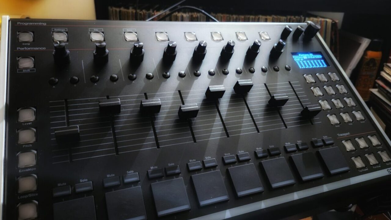 Isla Instruments S2400 Sampler: Music Production Tool SONIC BOOM BAP